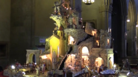 Napoli, a Santa Chiara il presepe in pasta di pizza