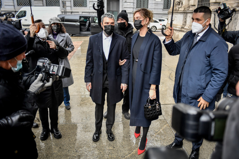 Fedez e Chiara Ferragni arrivano a Palazzo Marino per ricevere l’Ambrogino d’oro