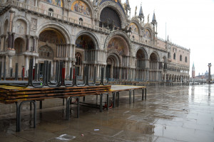 Mose non attivo, Venezia sommersa da oltre 130 centimetri d’acqua