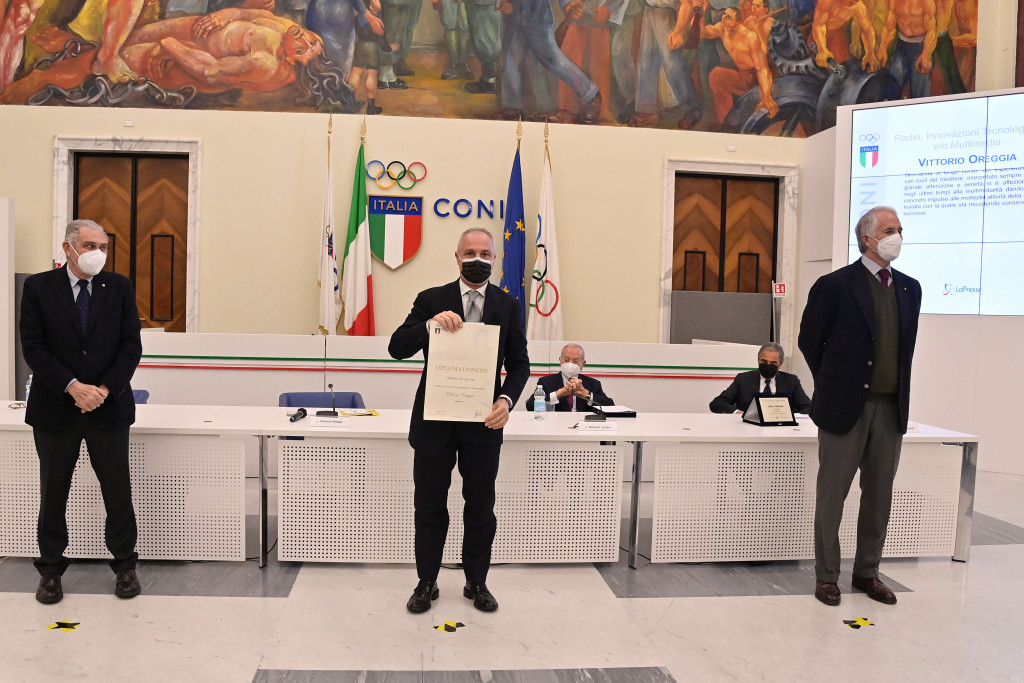 Galleria foto 'CONI: Cerimonia di Premiazione Concorsi Letterari e Giornalistici' - foto 12