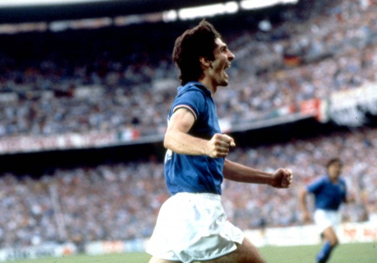 È morto Paolo Rossi: le foto della storica vittoria del Mundial ’82 | GALLERY