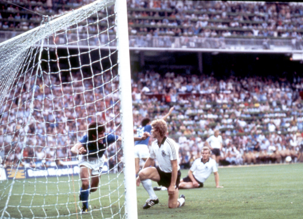 Galleria foto 'È morto Paolo Rossi: le foto della storica vittoria del Mundial ’82 | GALLERY' - foto 8