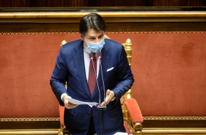 Governo, Conte: “Vado avanti solo se c’è fiducia”