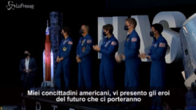 Missione Artemis, la Nasa annuncia i 18 astronauti selezionati per l’addestramento