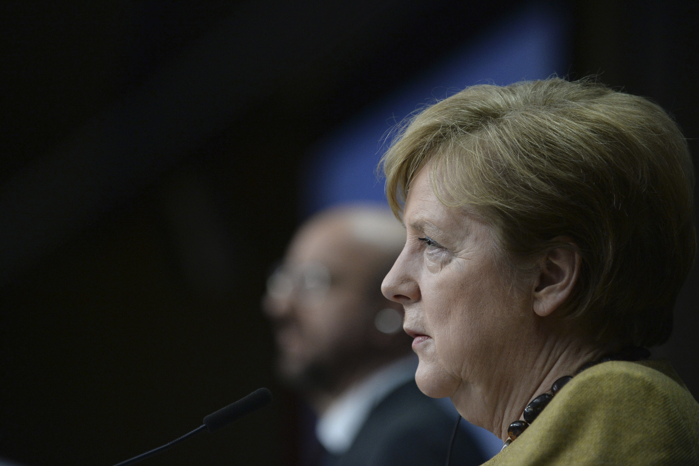 Germania, lockdown dal 16 dicembre: cene di Natale al massimo con cinque persone