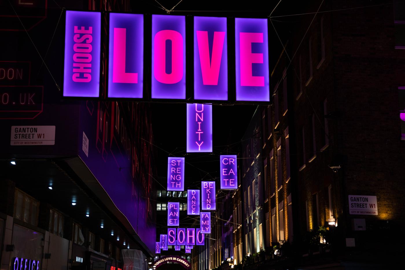 L’ oroscopo di martedì 15 dicembre. Scorpione: Lavoro non vi appaga, in amore non dormite sugli allori.