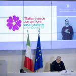 Coronavirus, gazebo a forma di fiore nelle piazze per i vaccini. Al via a metà gennaio