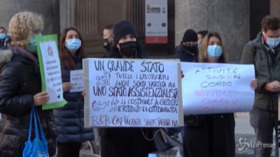 Roma, i lavoratori dell’accoglienza in piazza: “Più aiuti per l’eccellenza italiana”