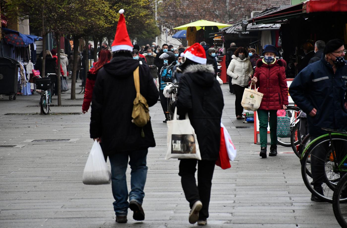 Olanda, Danimarca, Gb e Germania in lockdown: ma si allentano misure nei giorni di festa Olanda, Danimarca, Gb e Germania in lockdown: ma si allentano misure nei giorni di festa