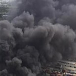 Australia, nuvola di fumo nero su Brisbane dopo un maxi incendio