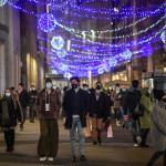 Natale, si va verso Italia ‘Rossa’ solo per festivi e prefestivi. Conte: “Evitare terza ondata”