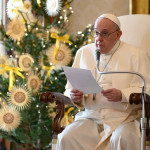 Il Papa lancia un nuovo appello sui vaccini: “Siano accessibili a poveri e fragili”