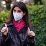 Roma: la sindaca Raggi assolta anche in appello, era accusata di falso