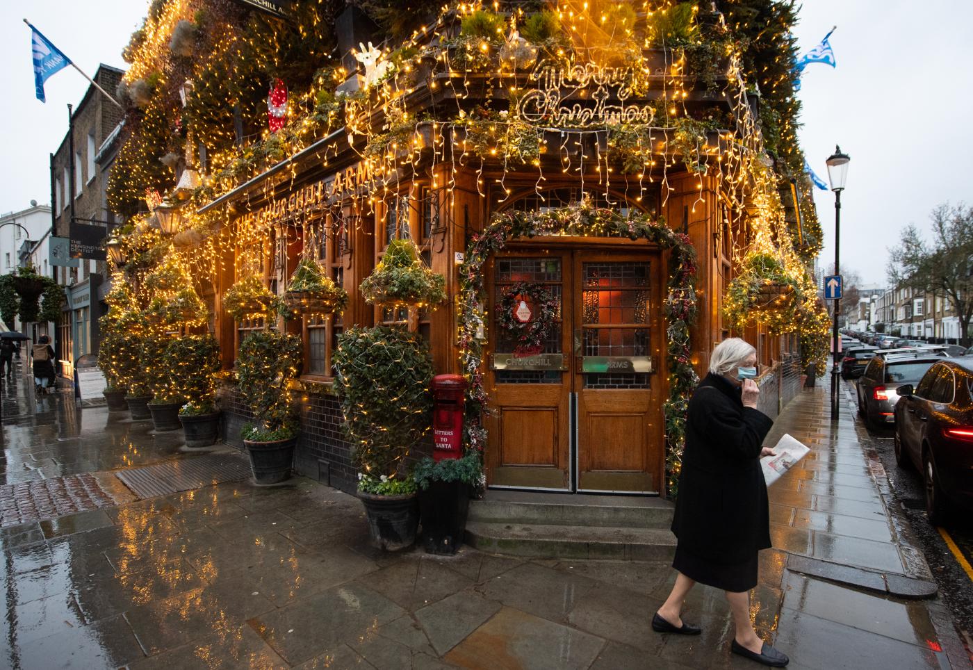 Gran Bretagna, ministro Salute: “Nuovo ceppo del virus fuori controllo”