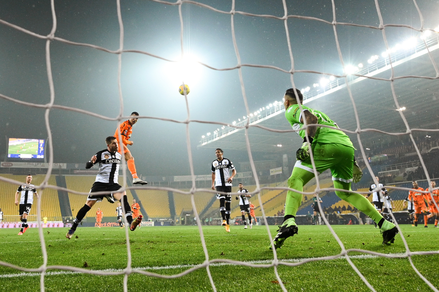 Serie A, la Juve mostra i muscoli con il Parma: 4-0 al Tardini, doppietta CR7 Serie A, la Juve mostra i muscoli con il Parma: 4-0 al Tardini, doppietta CR7