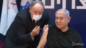 Israele, al via la vaccinazione: il primo a riceverlo è Netanyahu