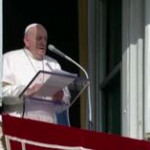 Papa: “Il consumismo ci ha sequestrato il Natale”
