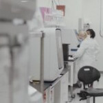 Covid-19, la variante inglese del virus fa paura