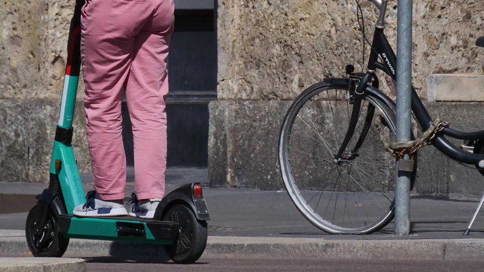 Aprilia sigla accordo con Mt Distribution per monopattino elettrico Aprilia sigla accordo con Mt Distribution per monopattino elettrico