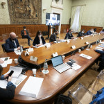 Governo, M5S boccia ipotesi elezioni ma non asse con Pd. Timida schiarita Iv
