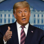 Trump respinge pacchetto aiuti coronavirus e grazia 20 persone