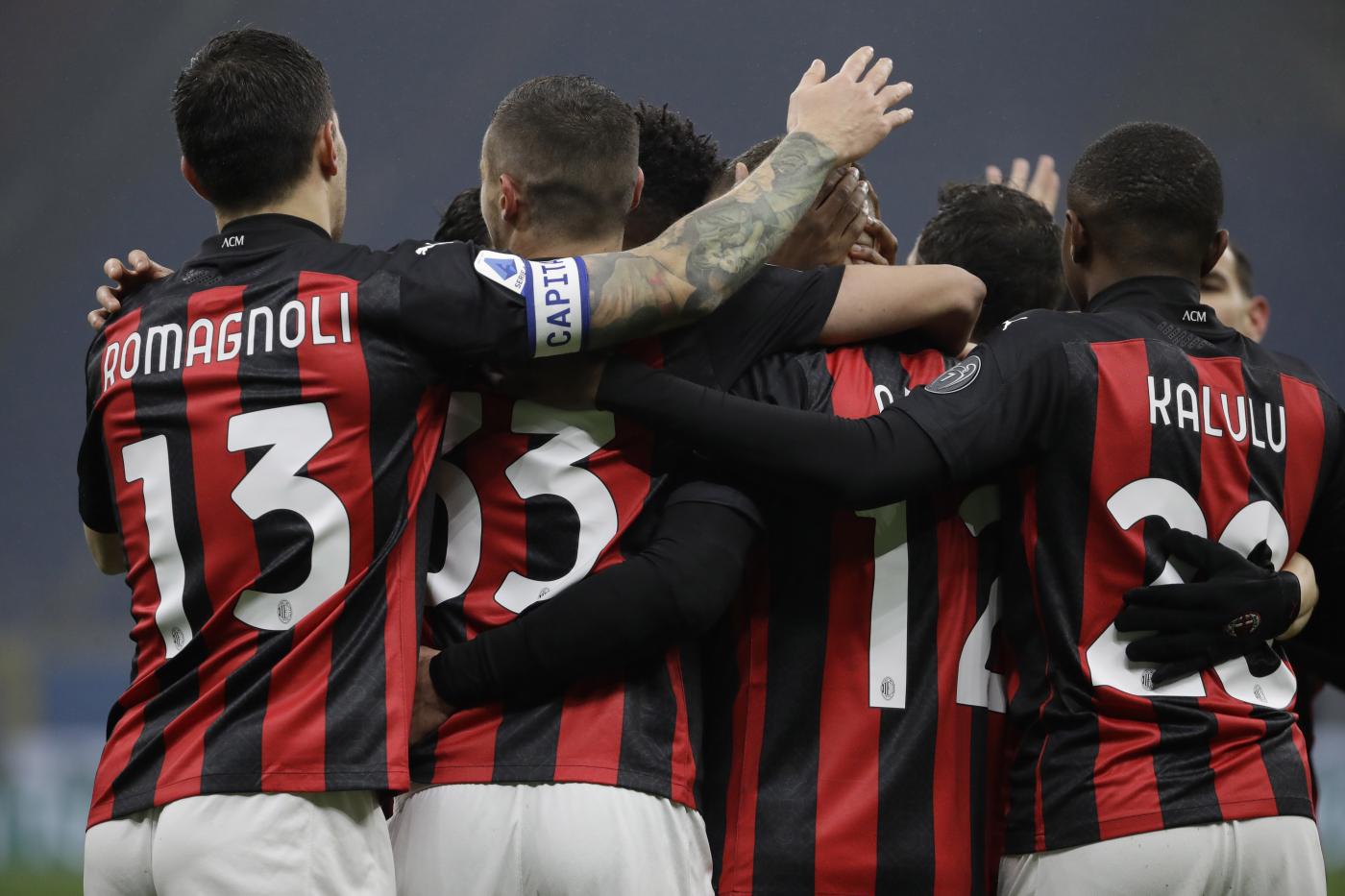 Il Milan vince al 93′ e chiude l’anno in vetta alla classifica