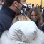 Roma, Salvini e Meloni si abbracciano: “Più vogliono farci litigare, più ci vogliamo bene”