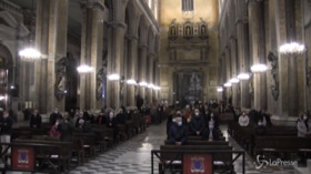 Messa di Natale nel Duomo di Napoli, Sepe: “Tenebre della pandemia sconfitte dalla nascita di Cristo”