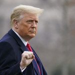 Trump, sotto un pressing bipartisan firma il piano di aiuti anti Covid