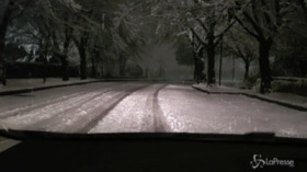 Maltempo: il risveglio di Milano sotto la neve, un viaggio all’alba per le strade della città