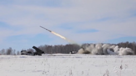Russia, l’addestramento in Siberia dell’esercito nel giorno di Natale