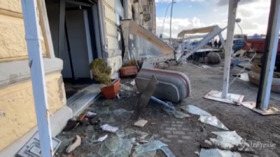 Mareggiata a Napoli, lungomare distrutto e ristoranti devastati