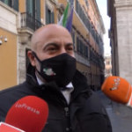 Covid, Paragone: “Si scordino l’obbligatorietà del vaccino”