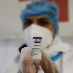 In Italia già vaccinati oltre 8 mila: nuove fiale Pfizer in distribuzione il 30