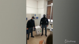 Liguria, vaccino: l’arrivo delle dosi all’ospedale Villa Scassi di Genova