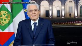 Mattarella: “Il 2021 deve essere l’anno della sconfitta del virus”