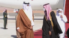 L’emiro del Qatar arriva in Arabia Saudita dopo la fine dell’embargo