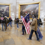 Neonazisti, complottisti di QAnon e suprematisti bianchi: chi sono gli assalitori del Congresso