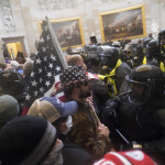 I manifestanti trumpisti profanano il Capitol, tempio della democrazia