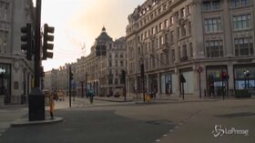 Londra, città in lockdown e strade del centro deserte