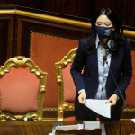 Azzolina: “Capisco la rabbia degli studenti. Il Governo ha fatto il possibile”
