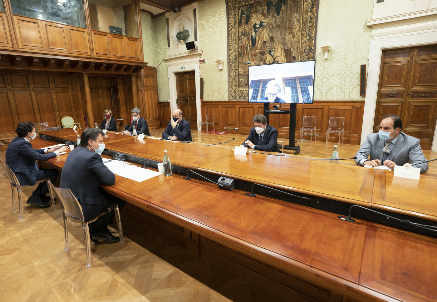 Nuovo Dpcm, in corso vertice: verso stop asporto per bar dalle 18 Nuovo Dpcm, in corso vertice: verso stop asporto per bar dalle 18
