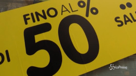 Napoli, saldi invernali al via:”Necessario tornare ai vecchi ritmi per salvare la stagione”