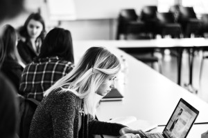 L’ oroscopo del giorno di martedì 12 gennaio. Bilancia: Qualcuno sul lavoro progetta di colpirvi alle spalle