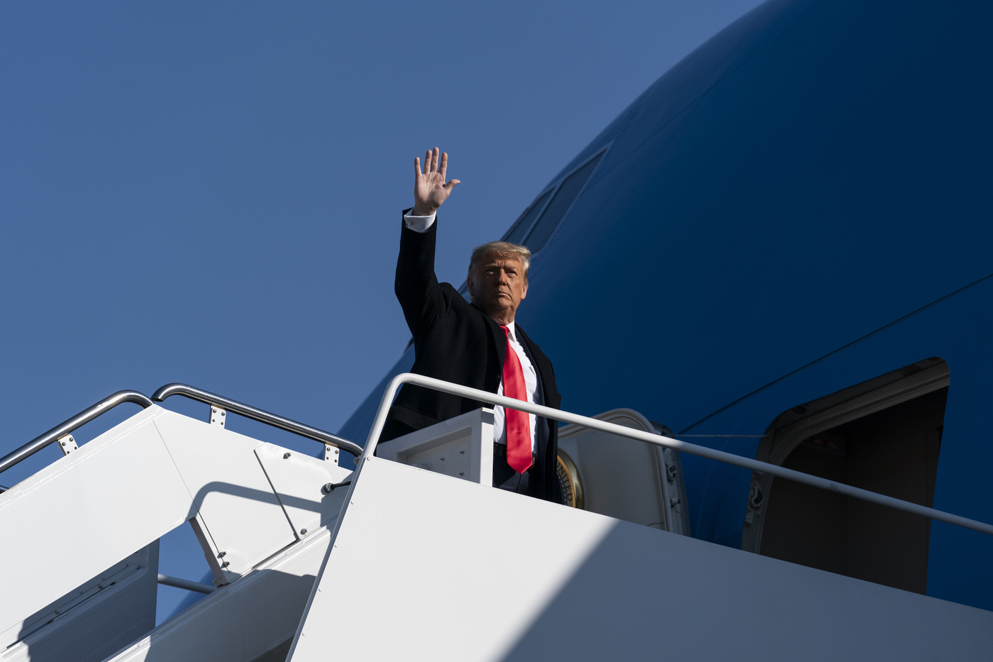 Impeachment, Trump condanna i violenti ma dichiara: “E’ una caccia alle streghe”