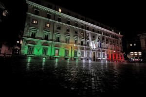 Palazzo Chigi illuminato per l'anniversario dell'Unitità d'Italia