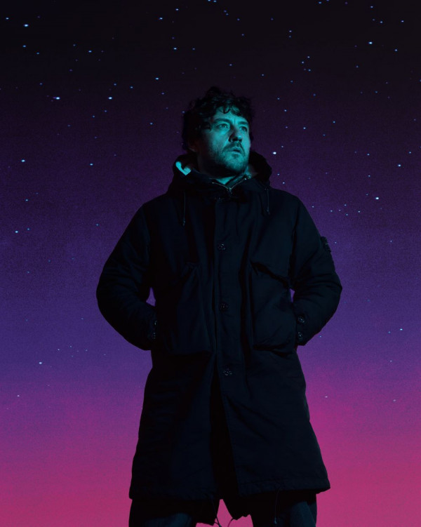Leo Pari. Nuovo album. l’universo femminile in Stelle forever