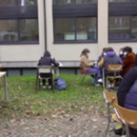 Milano, gli studenti si autofinanziano i tamponi e occupano la scuola