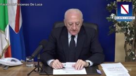 Governo, De Luca: “Crisi? Situazione imbarazzante che scredita l’Italia”