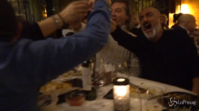 #IoApro, la folle cena nel ristorante milanese: “La pandemia non è come ce la raccontano”
